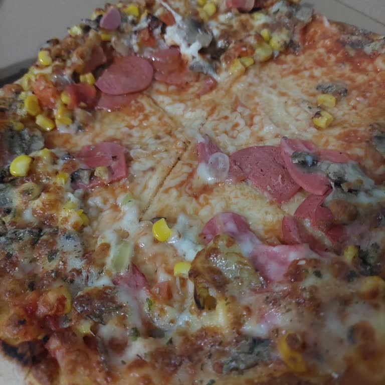 Soğuk Pizza Ve İlgisiz Müşteri Hizmetleri Deneyimi