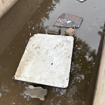 Etimesgut Tren İstasyonu Kaldırımında Yıllardır Süren Su Birikintisi Mağduriyeti