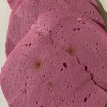 Aldığım Tavuk Salamın İçinde Mor Noktalar Çıktı, Değişim Talep Ediyorum