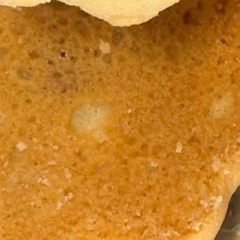 Bisküvi Paketinde Saç Çıkmasıyla Hayal Kırıklığı