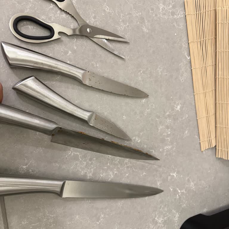 Karaca Bıçak Setinde Paslanma!