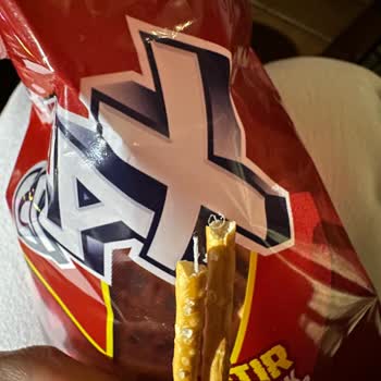 Eti Crax Krakerde Yabancı Madde Şoku Ve Müşteri Hizmetleri Sessizliği