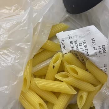 Satın Aldığım Makarna Paketinden Böcek Çıktı: Sağlık Ve Hijyen Endişesi