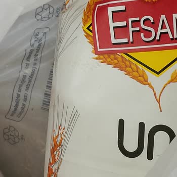 BİM'den Alınan Unun İçinden Canlı Kurt Larvaları Çıktı!