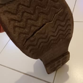 10 Ayda Tabanı Kırılan Ayakkabıya Derimoddan Çözüm Bekliyorum