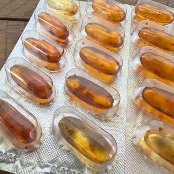 Omega 3 Kapsüllerinde Renk Farklılığı Ve Lekelerle Karşılaştım