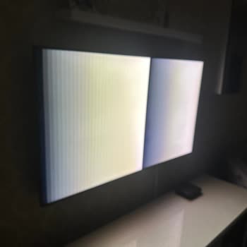 Samsung QLED TVde Ekran Solması Ve Işık Problemi Çözülmüyor