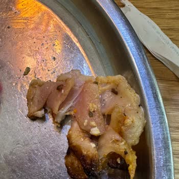 Çiğ Döner Ve Saygısız Yanıt: Koçlar'da Gıda Güvenliği Skandalı