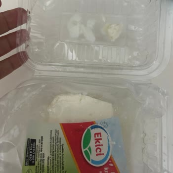 Aldığım Ekici Peynirlerinde Kötü Koku Ve Tat, Ücret İadesi Talebi