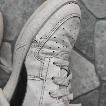 Kısa Sürede Deforme Olan Ayakkabı İçin Yardımcı Olunmuyor