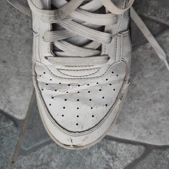 Kısa Sürede Deforme Olan Ayakkabı İçin Yardımcı Olunmuyor