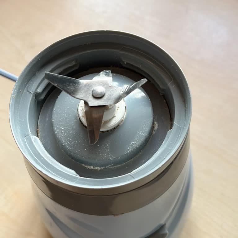 Yeni Aldığım Blenderın Bıçak Aparatı Sıkıştı Ve Destek Alamıyorum