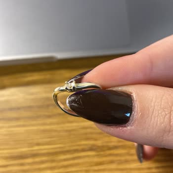 Mute Jewelry Yüzükte Renk Solması Ve Taş Düşmesi, Müşteri Hizmetlerinden Yanıt Yok