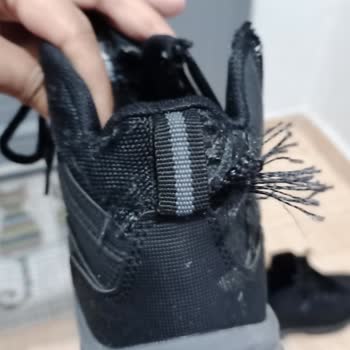 Bursa Zafer Plaza Kısa Sürede Deforme Olan Bot İçin Değişim Talebim Reddedildi