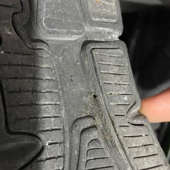 Garanti Süresi Dolmadan Ayakkabıda Yırtık Ve Müşteri Hizmetlerinde İlgisizlik