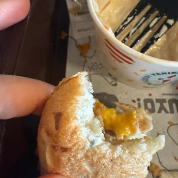 Küflü Ekmek Ve İlgisiz Hizmet Nedeniyle Mağduriyet Yaşadım