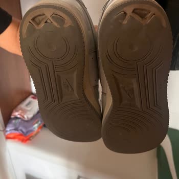 Nike Air Force Ayakkabının Kısa Sürede Tabanında Dökülme Sorunu Ve Mağduriyet