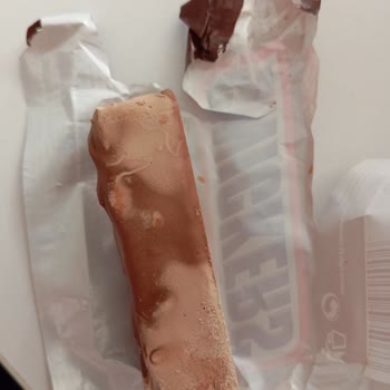 Aldığım Çikolatanın Bozulmuş Çıkması Ve Marketin Çözüm Sunmaması