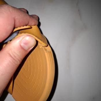 Trendyol Kısa Sürede Yırtılan Çocuk Ayakkabısı İçin Çözüm Bekliyorum