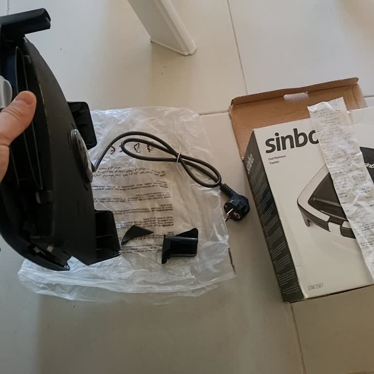 Satın Aldığım Tost Makinesi Kırık Ve Arızalı Çıktı, Ücret İadesi Talep Ediyorum