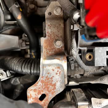 Yeni Renault Clio'da Paslanma Ve Paspas Yırtılması Sorununa Çözüm Bekliyorum