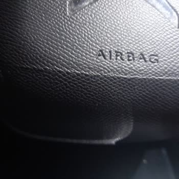 Garanti Kapsamındaki Citroen C4 Direksiyonunda Oluşan Çatlak İçin Ücretsiz Değişim Talebi