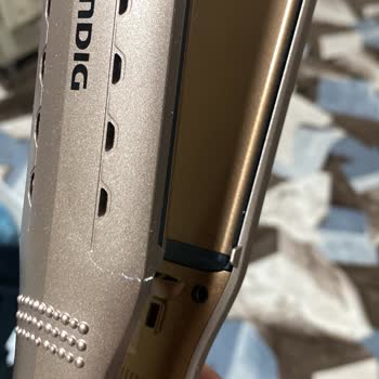 Grundig Saç Düzleştirici Garanti Kapsamında Kırıldı, Ücret Talep Ediliyor