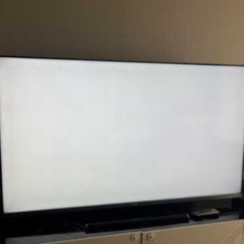Vestel Televizyonumda Ekranda Kalıcı Lekeler İçin Çözüm Bulamıyorum