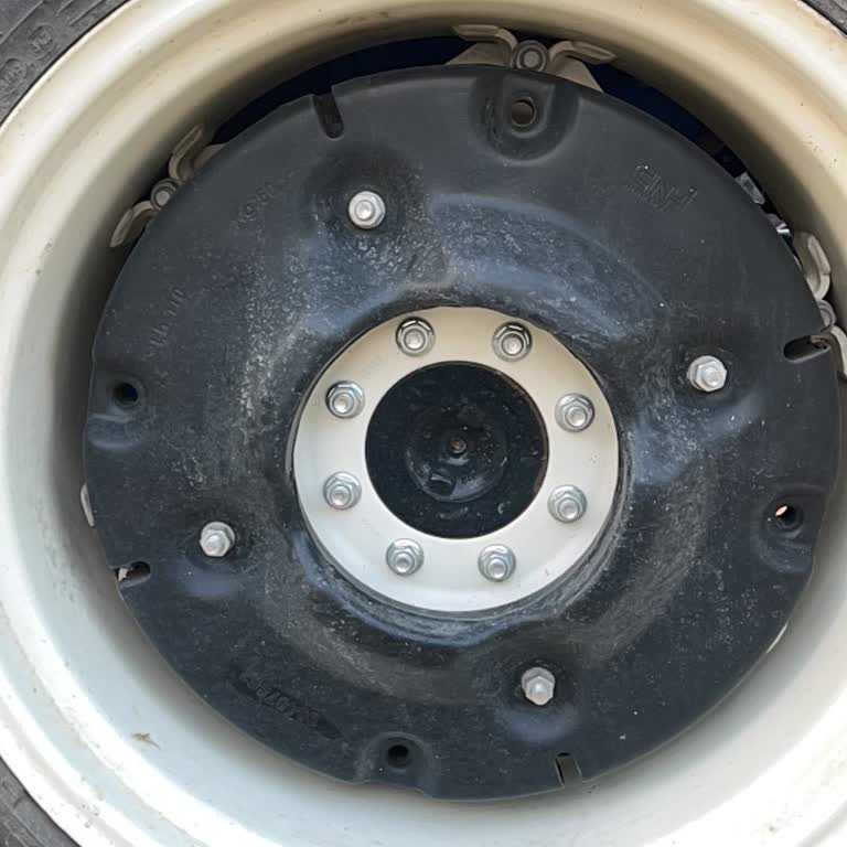 New Holland T540S Arka Teker Ağırlıklarında Üretim Hatası ve Rahatsız Edici Ses