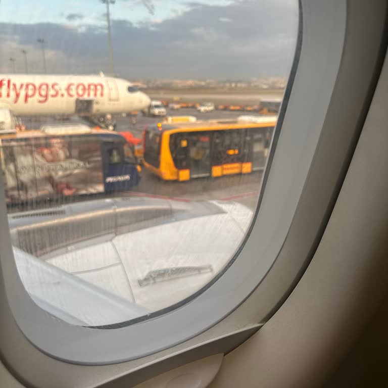 Uçak Gecikmesi Ve Bilgilendirme Eksikliği Nedeniyle Maddi Mağduriyet