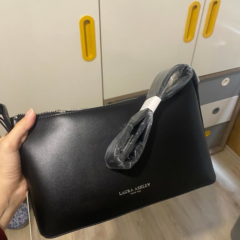 Sipariş Verdiğim Çanta Yerine Yanlış Ürün Gönderildi Çözüm Bekliyorum