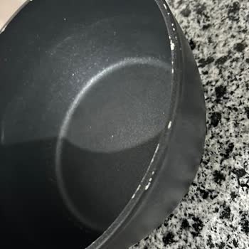 Garanti Süresi Dolmadan Tencere Setinde Ciddi Soyulma Sorunu