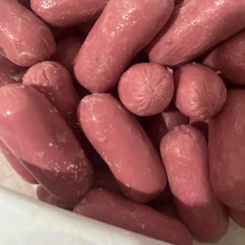 Bozuk Sosis Nedeniyle Sağlık Riski Yaşadım