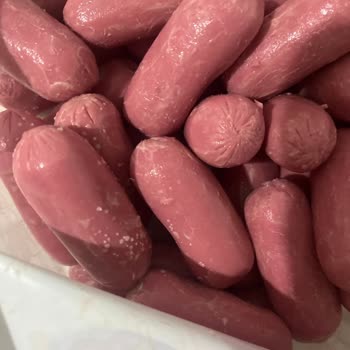 Bozuk Sosis Nedeniyle Sağlık Riski Yaşadım