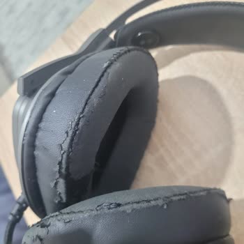 Kulaklık Pedleri Dökülüyor Yedek Parça Temininde Sorun Yaşıyorum