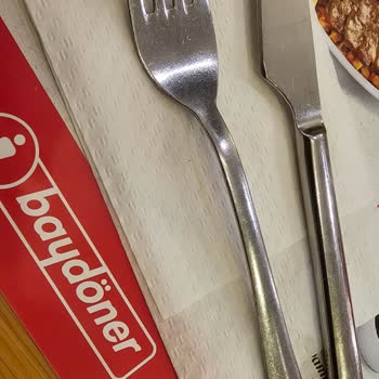 Eski Ve Yıpranmış Çatal-Bıçak Takımları Müşteri Deneyimini Zedeliyor