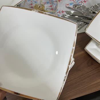 Yemek Takımı Kısa Sürede Soyuldu Mağaza Çözüm Sunmadı