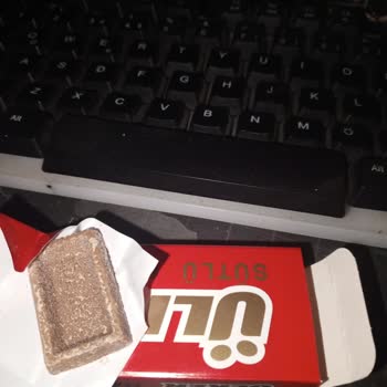 Aldığım Çikolatada Beyaz Kabuklar Oluştu Şaşkınım