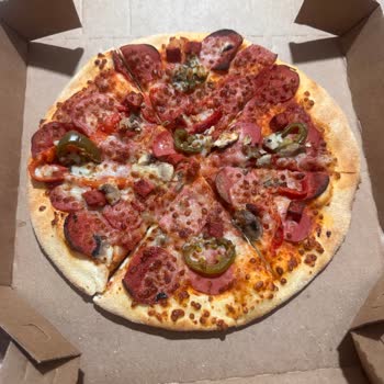 Soğuk Ve Eksik Pizza Teslimatı İle Çözülmeyen Şikayet