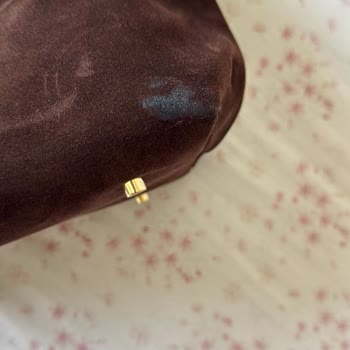 Garanti Süresi İçinde Çantada Süet Dökülmesi Ve Yetersiz Müşteri Hizmetleri