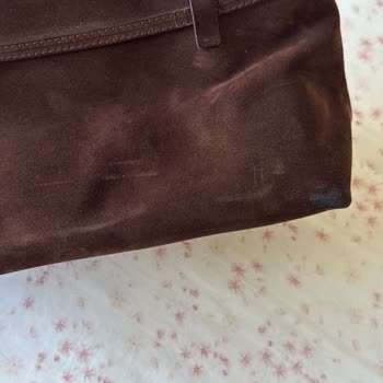 Garanti Süresi İçinde Çantada Süet Dökülmesi Ve Yetersiz Müşteri Hizmetleri