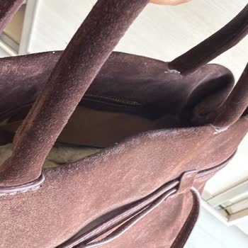 Garanti Süresi İçinde Çantada Süet Dökülmesi Ve Yetersiz Müşteri Hizmetleri