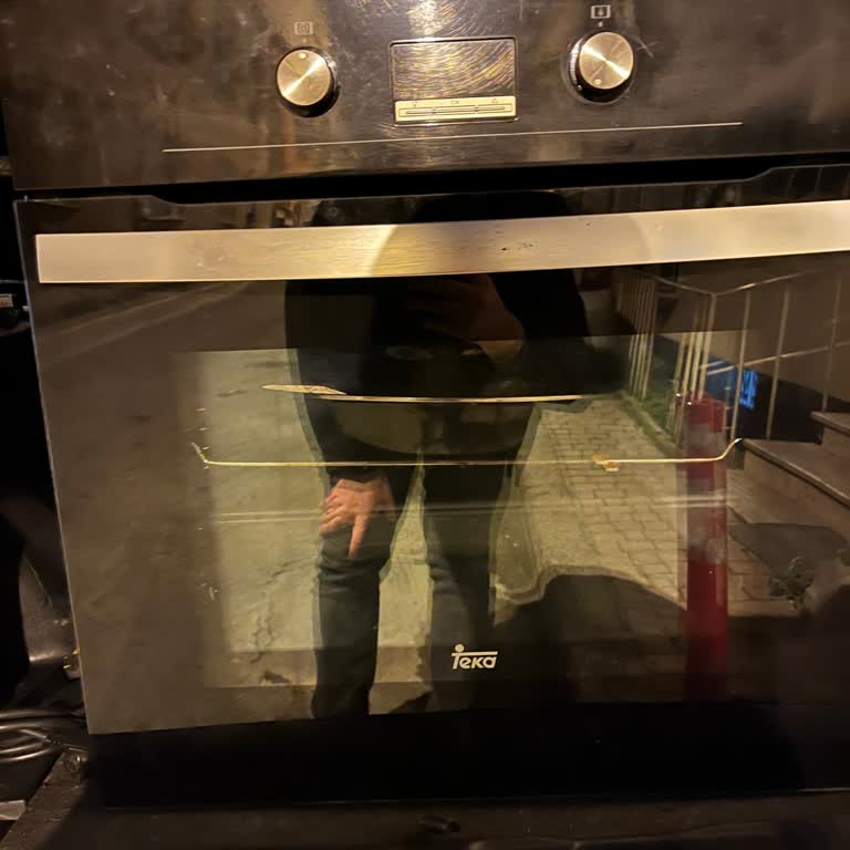 Arızalı Fırın İçin Yedek Parça Ve Çözüm Bulunamıyor