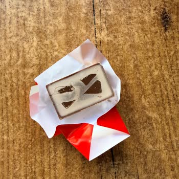 Rengi Değişmiş Çikolata Nedeniyle Müşteri Memnuniyetsizliği Ve İade Talebi