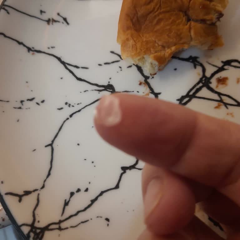 Kapalı Üründe Cam Parçası Şoku: Güvenli Gıdada Hayal Kırıklığı