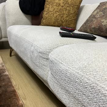 Teslimattan Beri Çöken Koltuklar Ve Çözülmeyen Deformasyon Sorunu Mağduriyet Yaratıyor