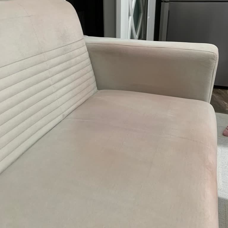 Yeni Alınan Pijamanın Rengi Koltuğa Bulaştı, Mağduriyet Yaşadım