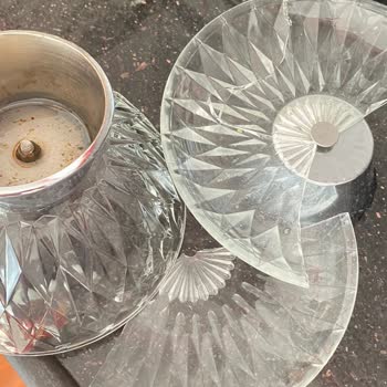 Yeni Alınan Karaca Meyve Tabağı Setinde Kırılma Ve Paslanma Hayal Kırıklığı