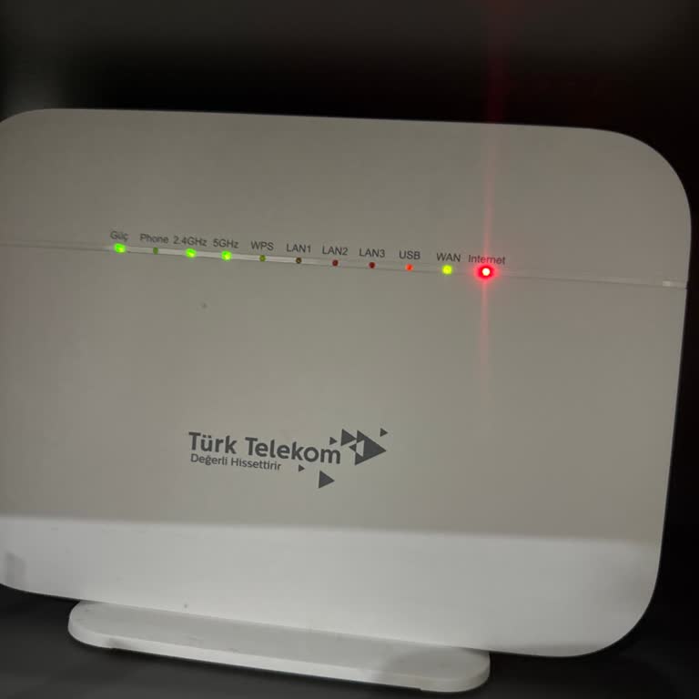 Güngören'de 4 Gündür Süren İnternet Kesintisine Çözüm Bekliyorum