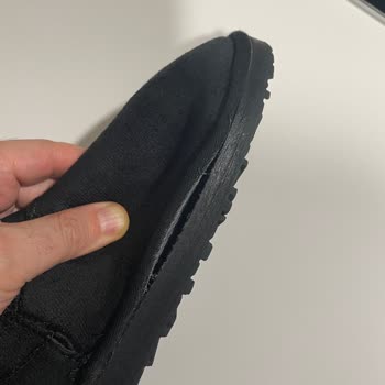 Yeni Ve Etiketli Olarak Satın Alınan Botta İmalat Hatası Ve Yetersiz Destek